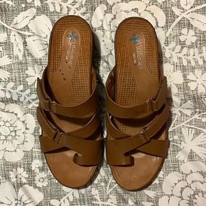 BareTraps Wedge sandals